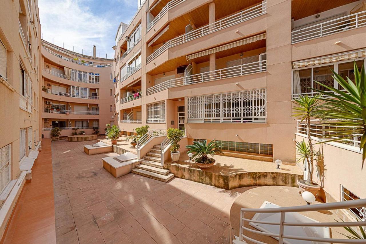 Cozy Appartment Torrevieja At Irina Luaran gambar